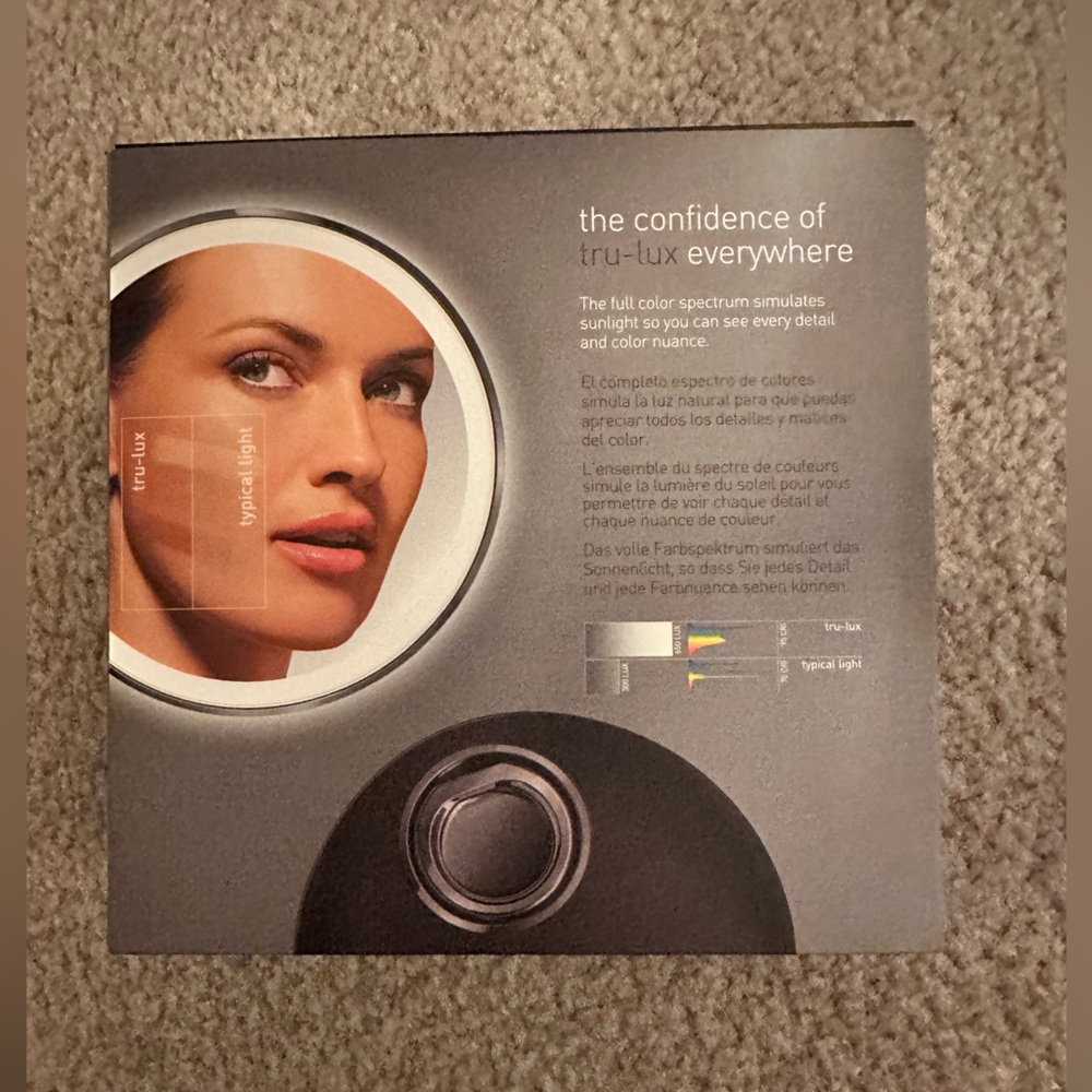 Simplehuman Compact Sensor Mirror with LED Light - Picture 4 of 7